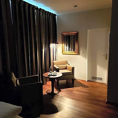 Kaiserhof Am Dom Hotel 3*