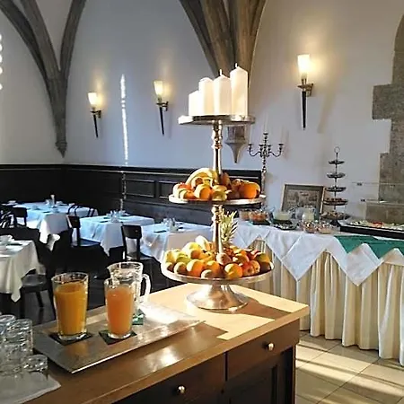 Kaiserhof Am Dom 3*
